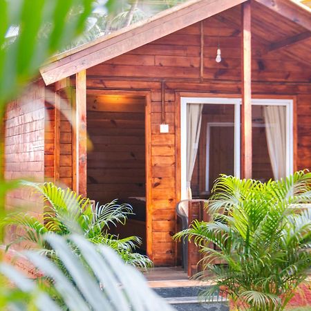 Selesta Sea By The Beach Morjim Ngoại thất bức ảnh